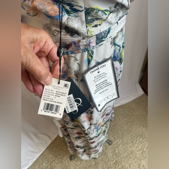 Adrianna Papell ruffled v neck floral sleeveless dress size 4 NWT - Picture 6 of 12